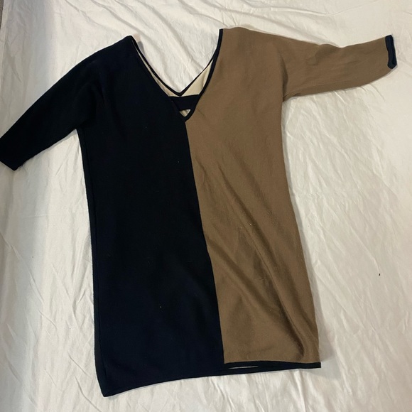 BUSINESS CASUAL CLASSY MID LENGTH WOOL DUAL TONE DRESS - Picture 4 of 5